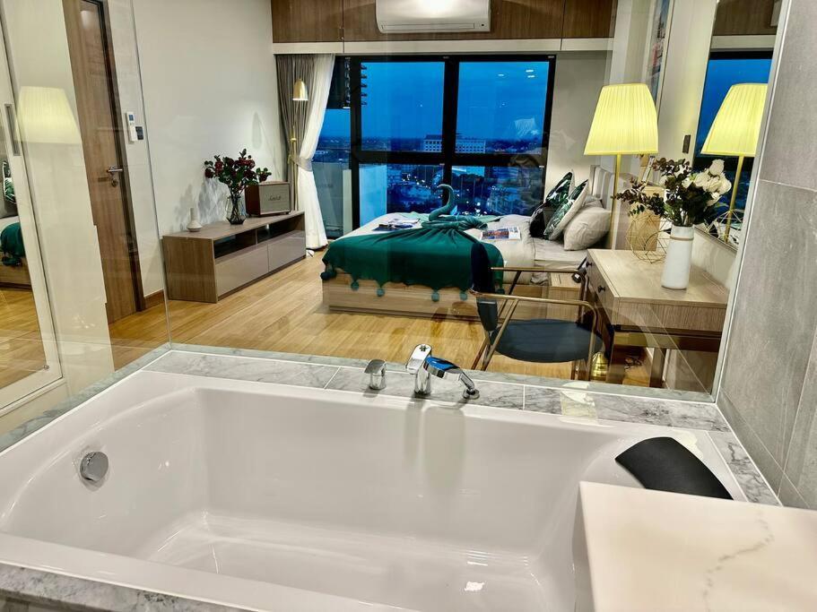 Astra Sky River High Floor,3 Bedrooms 97㎡ 山景房带浴缸 Чиангмай Екстериор снимка